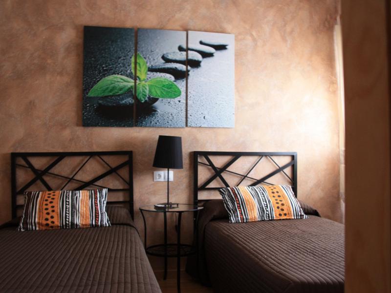 Hostal Rte. Elena Fuentes de Ebro Rum bild